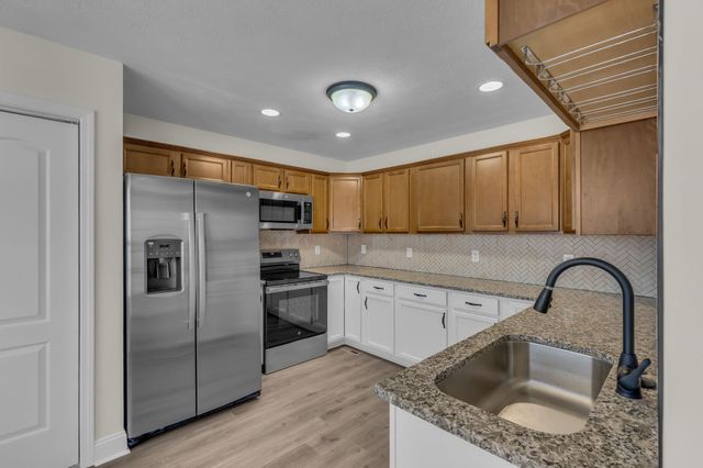 1883 Sage Meadow Ln, Clarksville, TN 37040