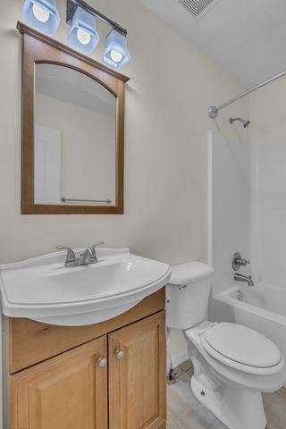 1883 Sage Meadow Ln, Clarksville, TN 37040