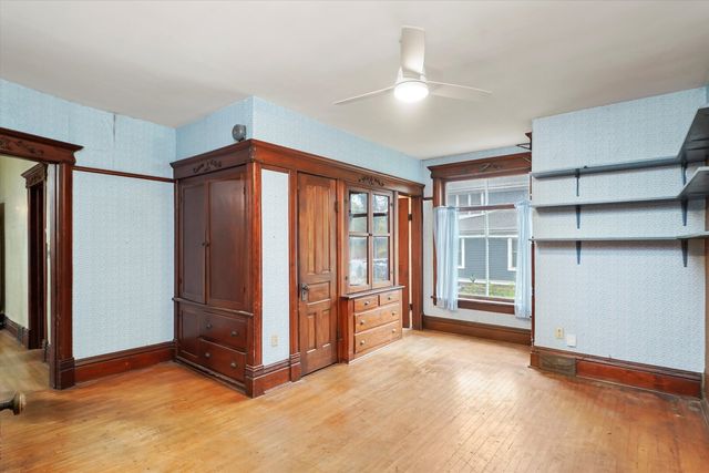 121 Park Avenue, Grayslake, IL 60030