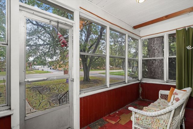 121 Park Avenue, Grayslake, IL 60030