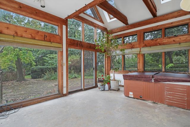 121 Park Avenue, Grayslake, IL 60030