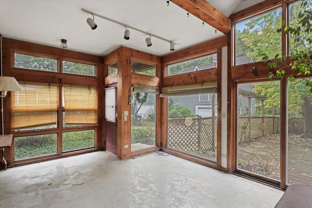 121 Park Avenue, Grayslake, IL 60030