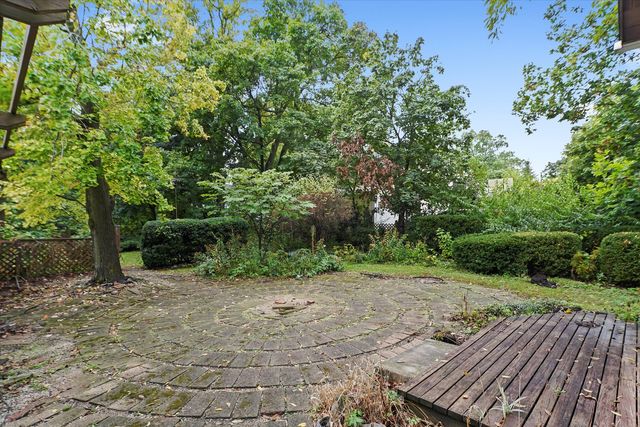 121 Park Avenue, Grayslake, IL 60030