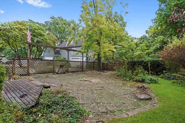 121 Park Avenue, Grayslake, IL 60030