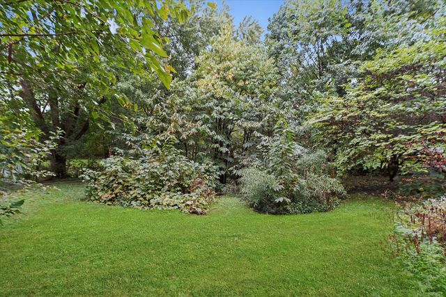 121 Park Avenue, Grayslake, IL 60030