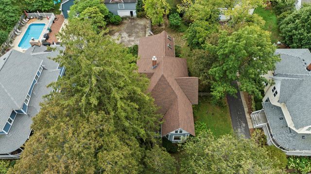 121 Park Avenue, Grayslake, IL 60030