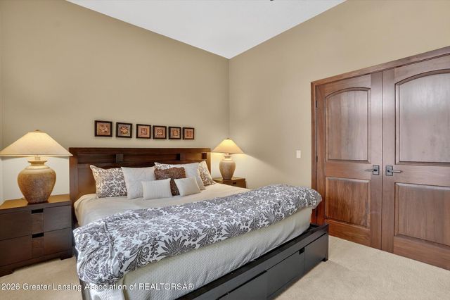 5100 Hawk Hollow Drive, Bath, MI 48808