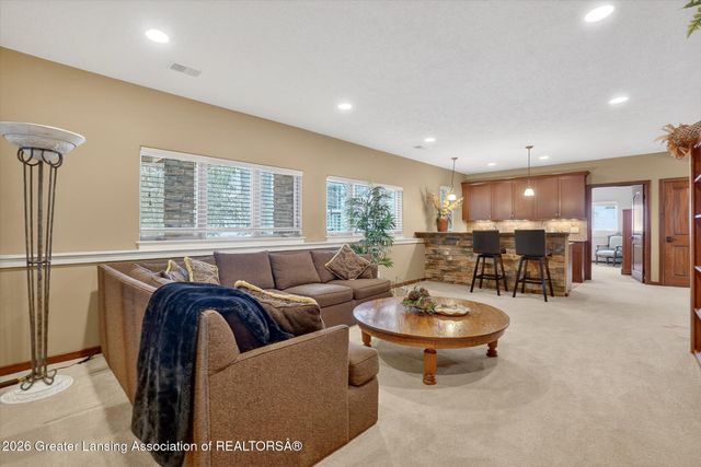 5100 Hawk Hollow Drive, Bath, MI 48808