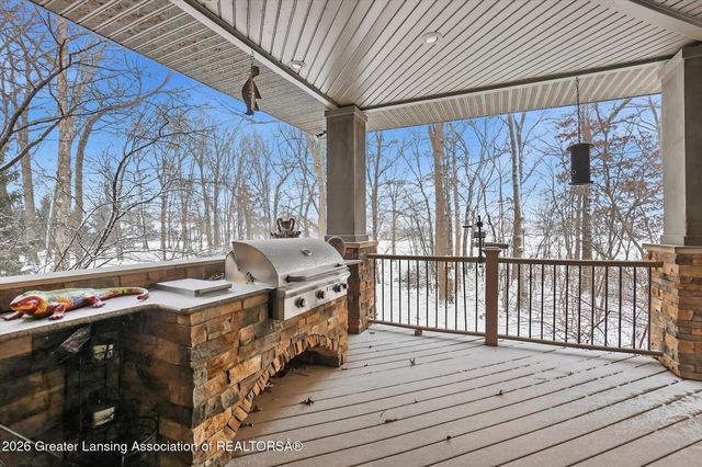 5100 Hawk Hollow Drive, Bath, MI 48808