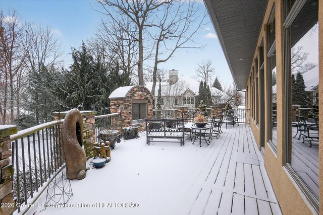 5100 Hawk Hollow Drive, Bath, MI 48808