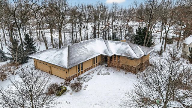 5100 Hawk Hollow Drive, Bath, MI 48808
