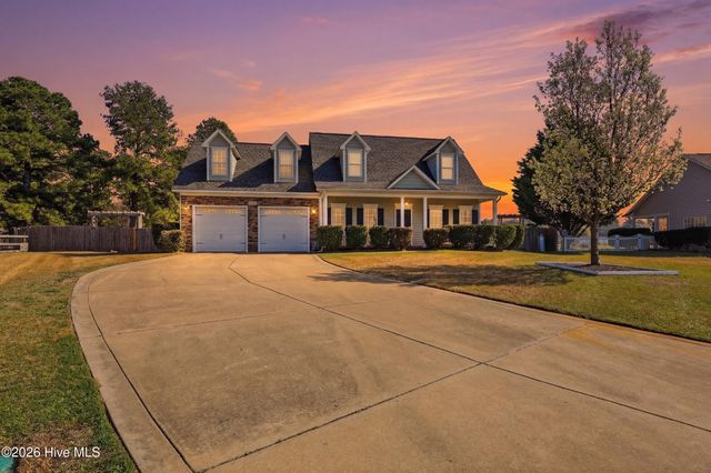 206 Blacksmith Lane, Raeford, NC 28376