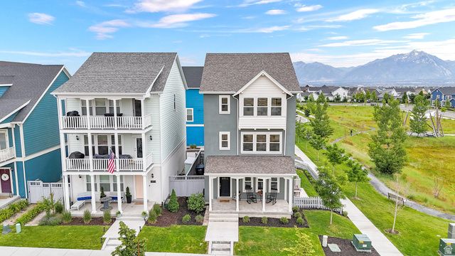 10777 S LAMOND DR, South Jordan, UT 84009