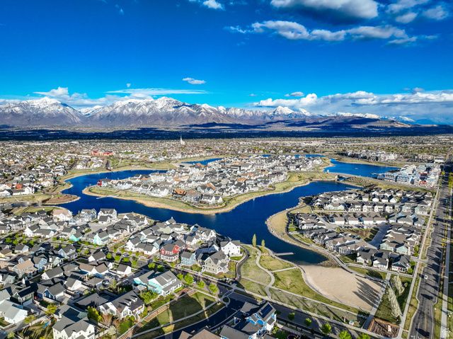 10777 S LAMOND DR, South Jordan, UT 84009