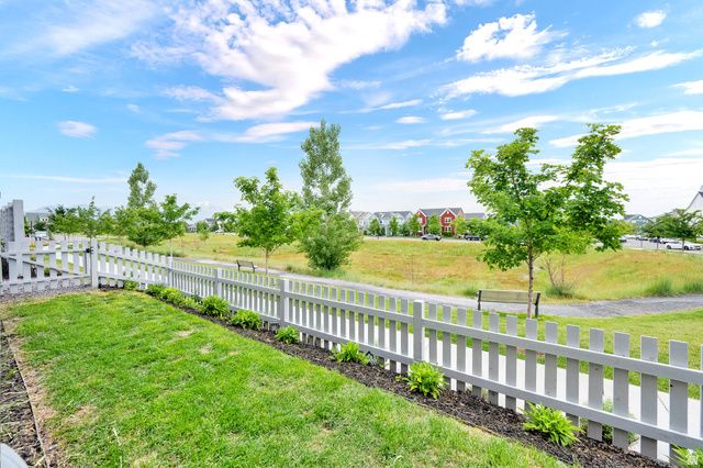 10777 S LAMOND DR, South Jordan, UT 84009