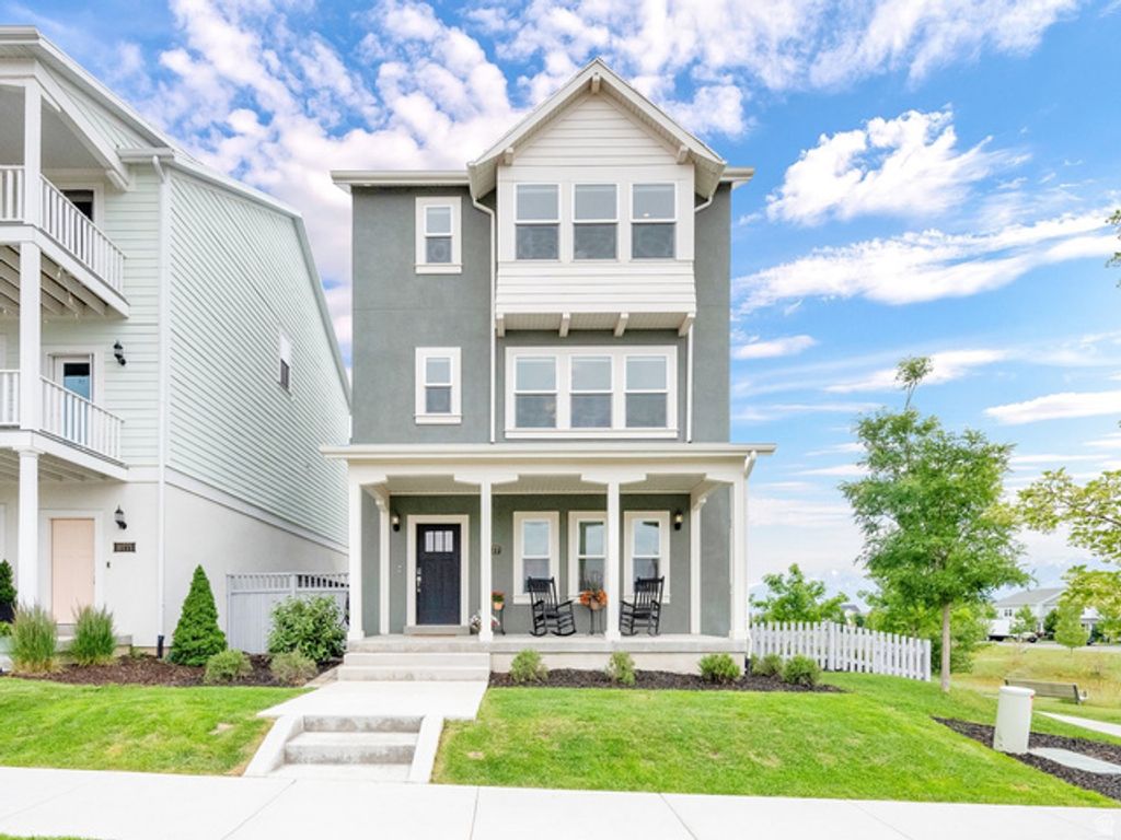 10777 S LAMOND DR, South Jordan, UT 84009