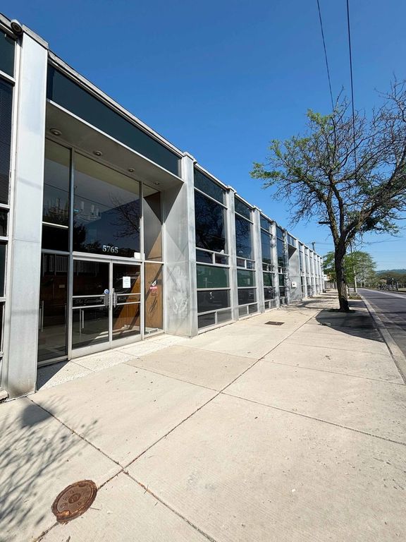 5765 N Lincoln Avenue 16, Chicago, IL 60659