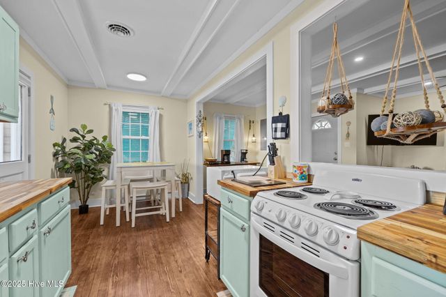 3413 Taylor Street, Morehead City, NC 28557