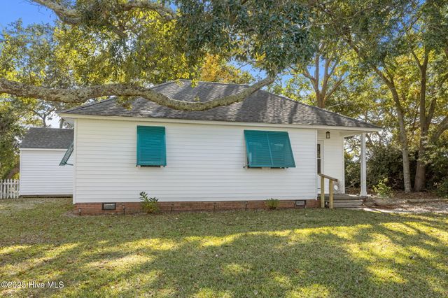 3413 Taylor Street, Morehead City, NC 28557