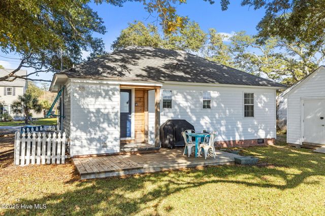 3413 Taylor Street, Morehead City, NC 28557