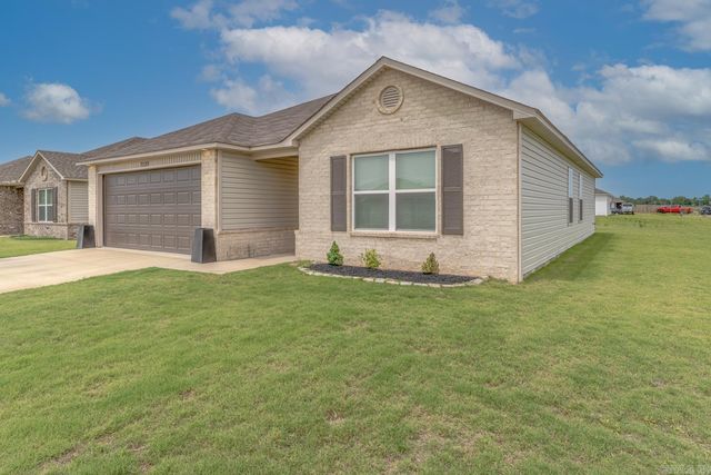 5520 Mariposa Grove Dr, Jonesboro, AR 72401