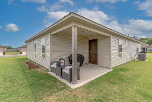 5520 Mariposa Grove Dr, Jonesboro, AR 72401