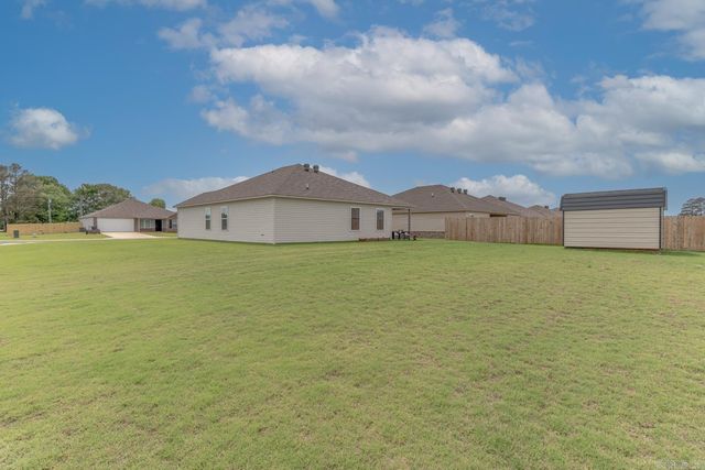 5520 Mariposa Grove Dr, Jonesboro, AR 72401