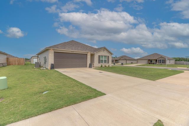 5520 Mariposa Grove Dr, Jonesboro, AR 72401