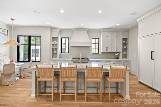 700 Cherokee Road, Charlotte, NC 28207