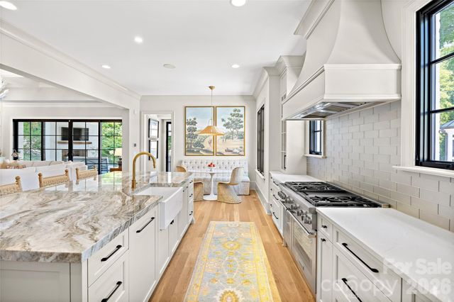 700 Cherokee Road, Charlotte, NC 28207