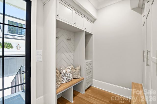 700 Cherokee Road, Charlotte, NC 28207