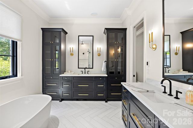 700 Cherokee Road, Charlotte, NC 28207
