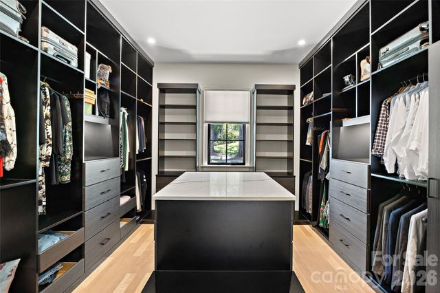 700 Cherokee Road, Charlotte, NC 28207