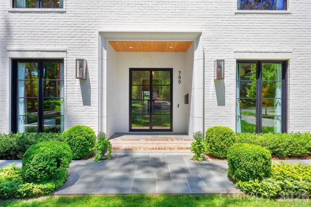 700 Cherokee Road, Charlotte, NC 28207