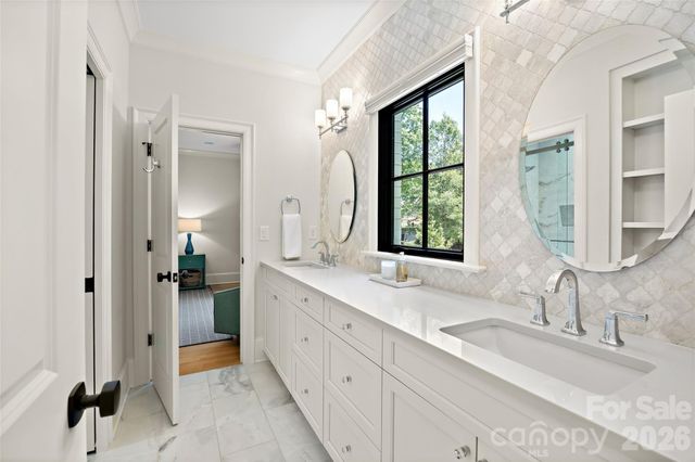 700 Cherokee Road, Charlotte, NC 28207