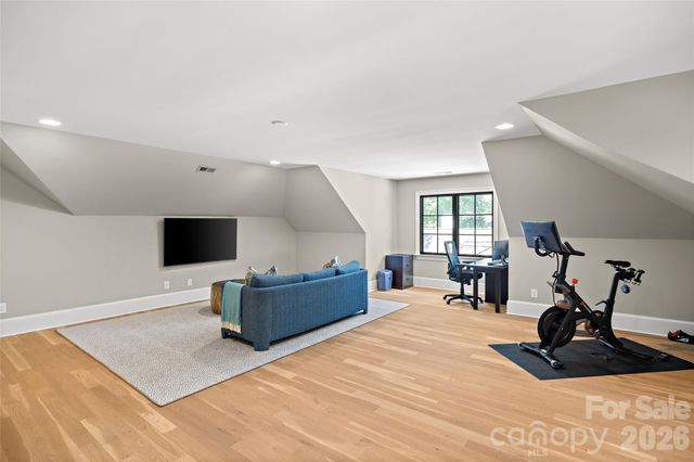 700 Cherokee Road, Charlotte, NC 28207