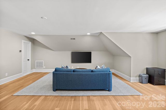700 Cherokee Road, Charlotte, NC 28207