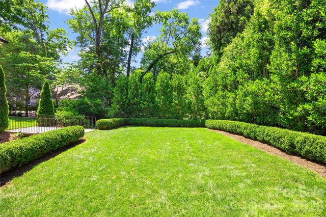 700 Cherokee Road, Charlotte, NC 28207