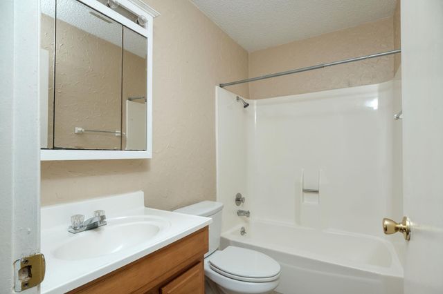 10419 Firethorn LN, Austin, TX 78750