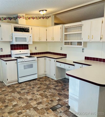 32872 S 548 Road, Cookson, OK 74427