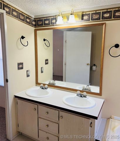 32872 S 548 Road, Cookson, OK 74427