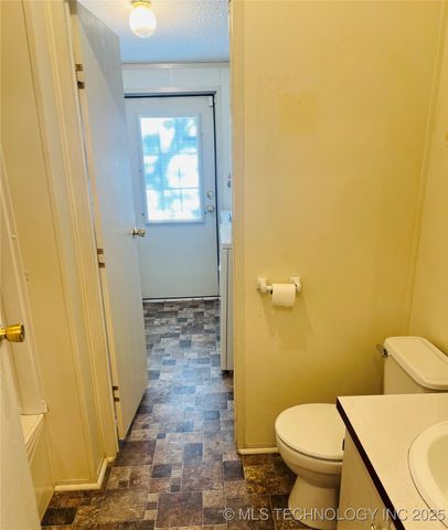 32872 S 548 Road, Cookson, OK 74427