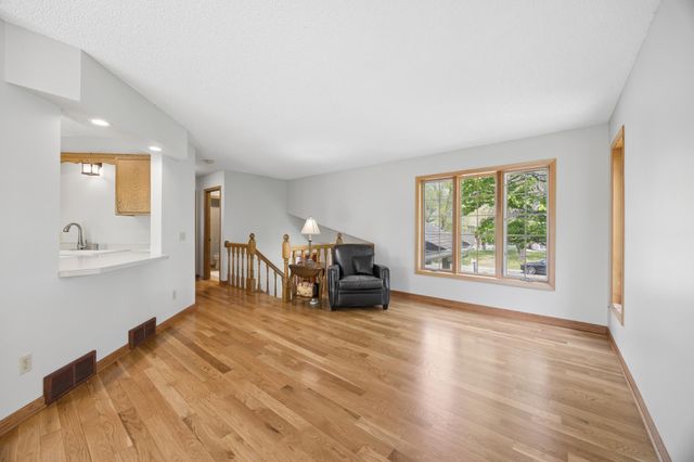 9656 Parkside Trail, Champlin, MN 55316