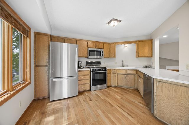9656 Parkside Trail, Champlin, MN 55316