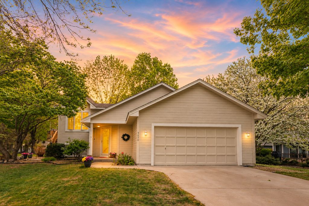 9656 Parkside Trail, Champlin, MN 55316