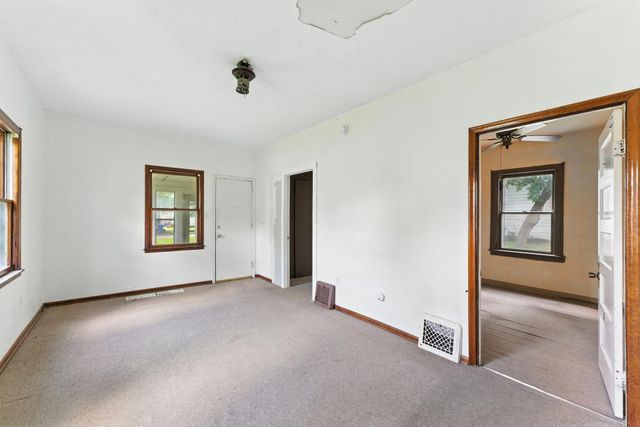 1587 Reaney Avenue, Saint Paul, MN 55106