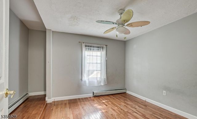 160 Carteret Ave, Carteret Boro, NJ 07008