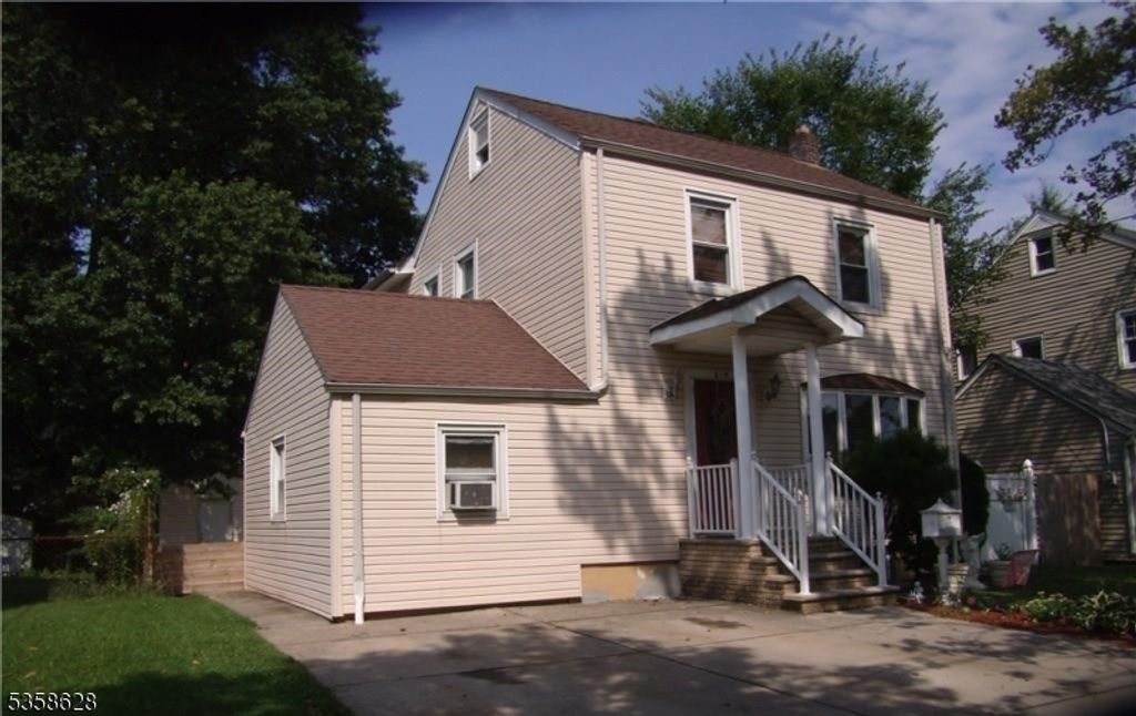 160 Carteret Ave, Carteret Boro, NJ 07008