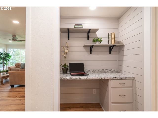 3660 CARNES Rd, Roseburg, OR 97471