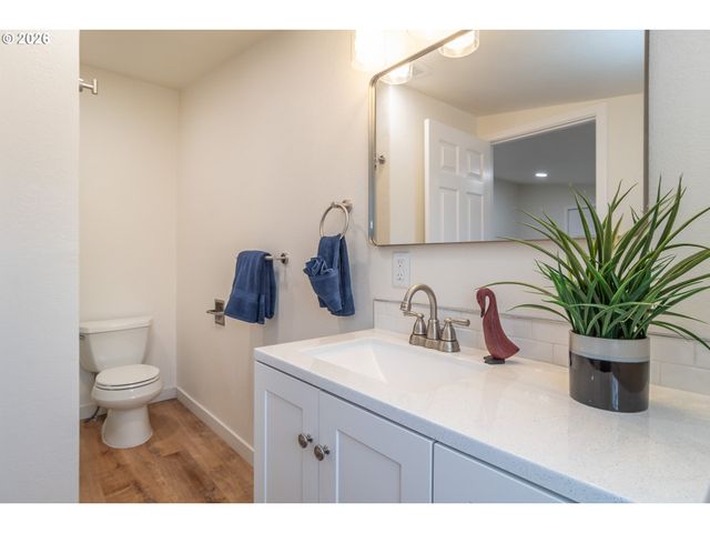 3660 CARNES Rd, Roseburg, OR 97471